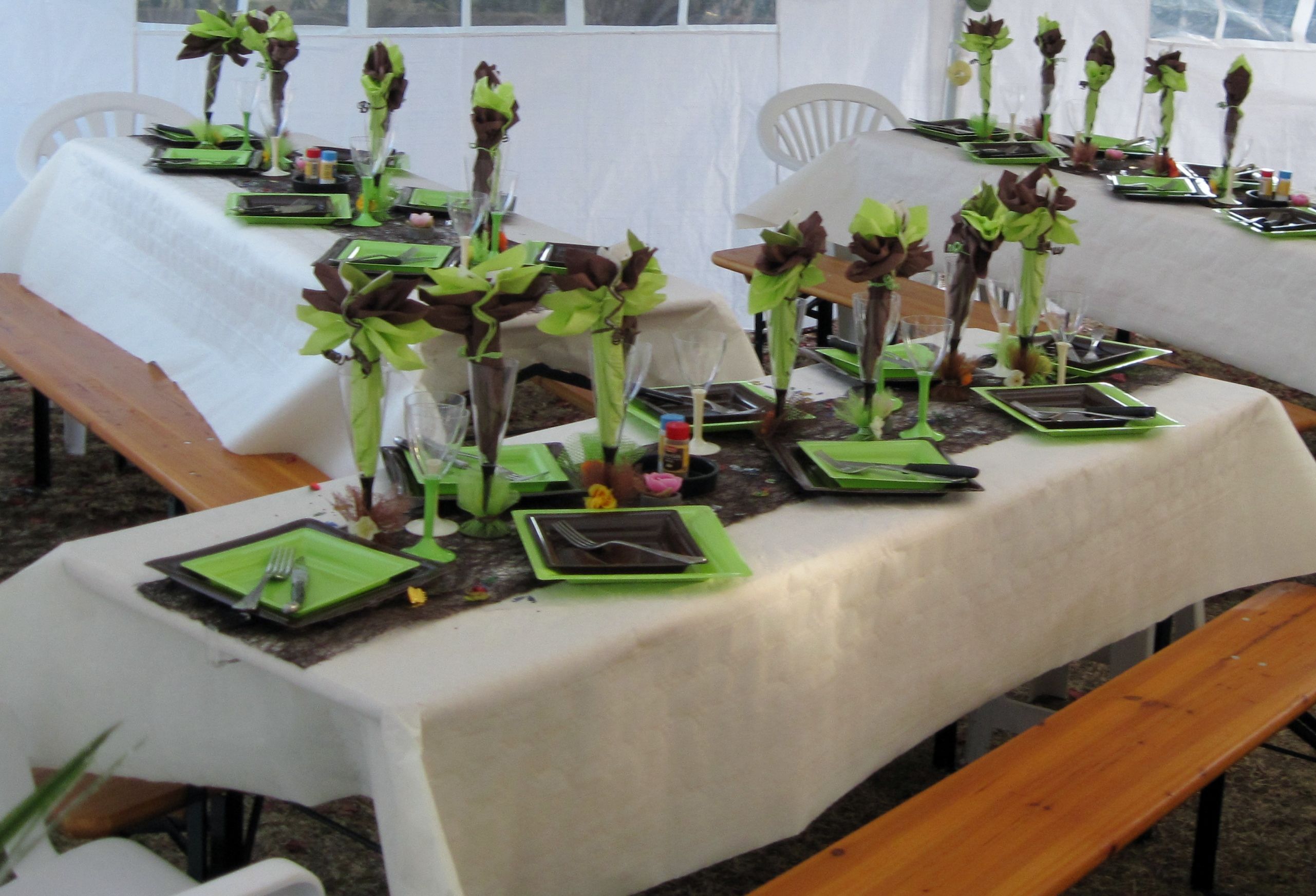 Lot De 8 Décorations De Table D'anniversaire En Nid D'abeille 3D - Noir Et Doré - Kit Festif